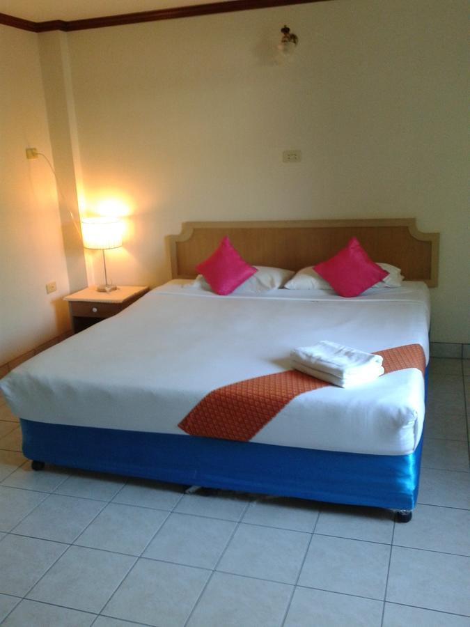 Sm Beach Side Place Hua Hin Exterior photo